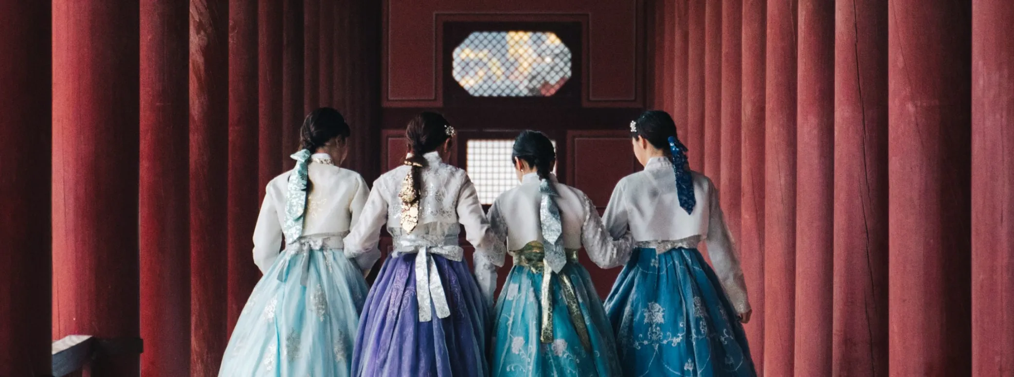 Students in hanbok experiencing Korean culture